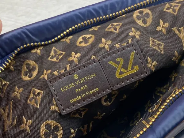 Louis Vuitton Maxi Multi Pochette Accessoires Silver M21057