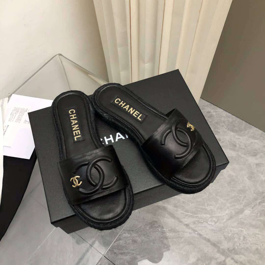 Chanel Black Slide CC Logo Secondary image
