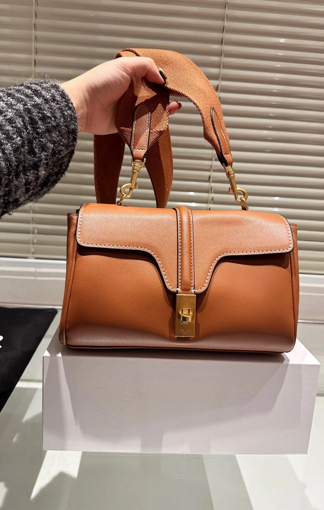 Celine Teen Soft 16 In Smooth Calfskin Tan 24Cm 196853Cr4 04Lu Secondary image