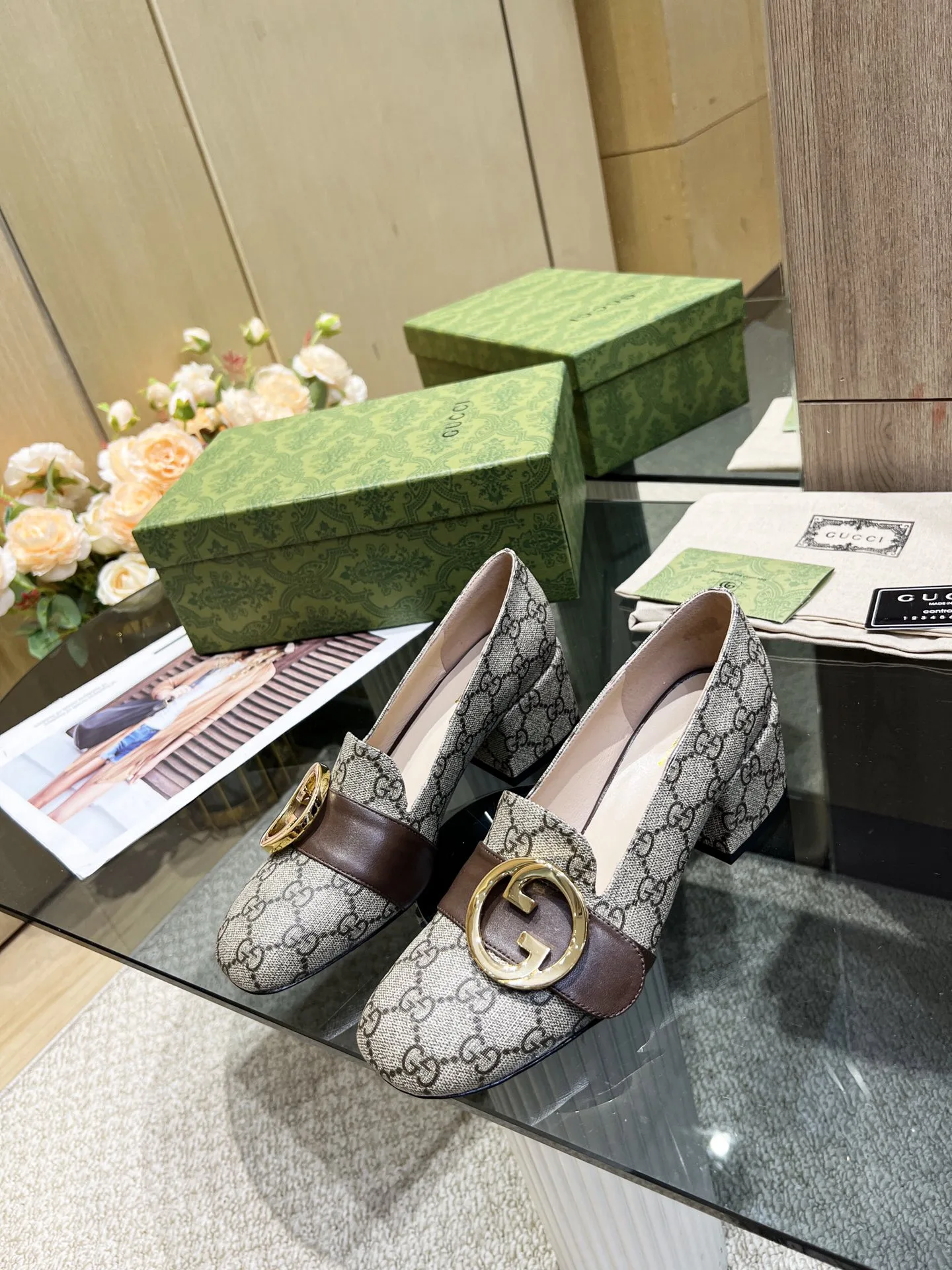Gucci Women’s Blondie Pump Beige 701711 9I650 9769 Secondary image