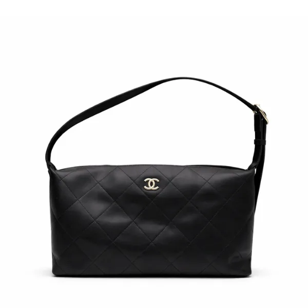 Chanel Maxi Hobo Bag Shiny Lambskin Gold Hardware