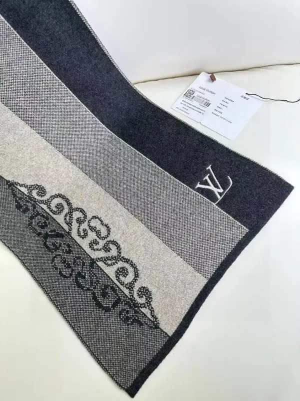 Louis Vuitton Monogram Classic or LV Essential scarf