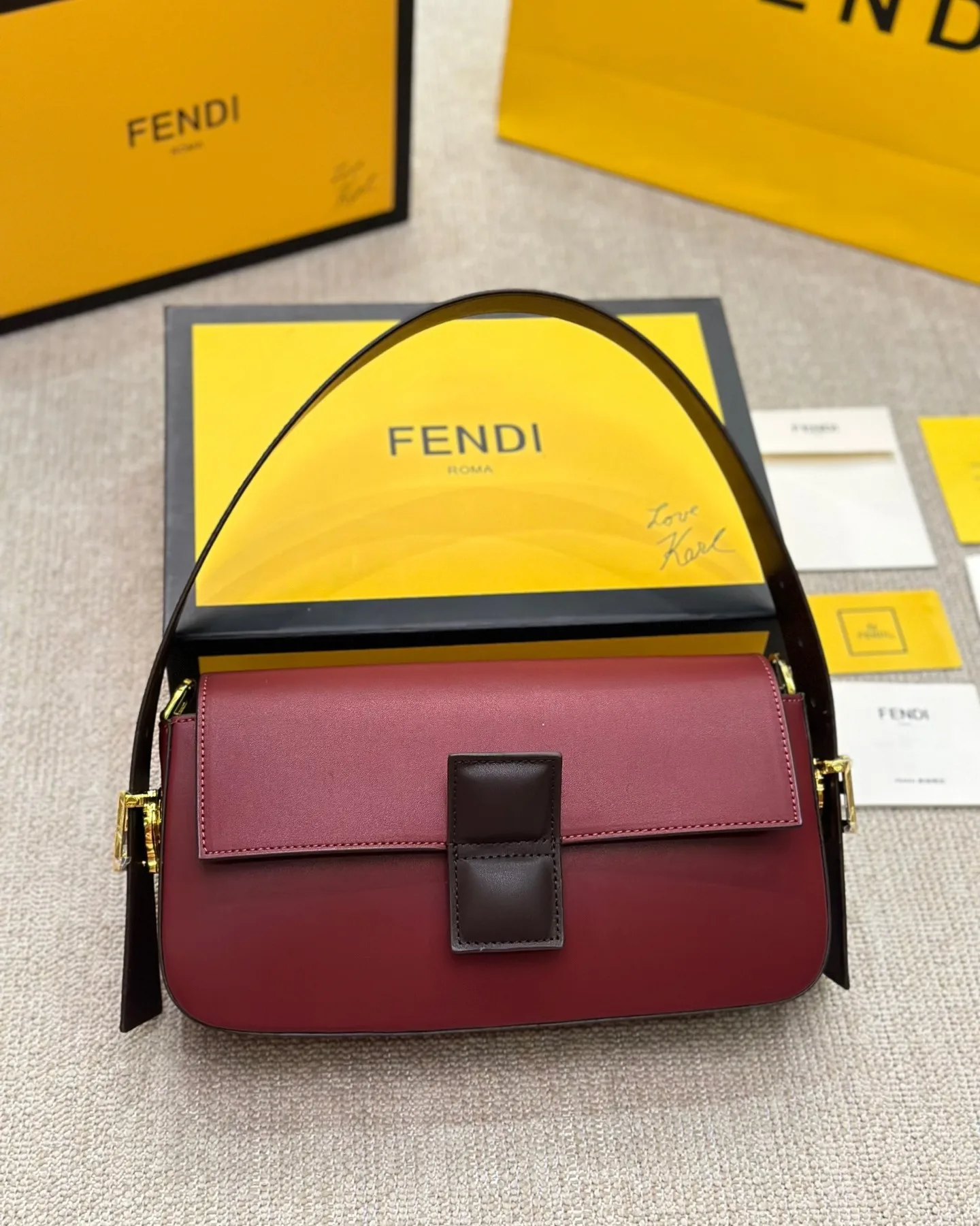 Fendi Baguette Burgundy And Black Color Block Leather Bag 26Cm 8Br821Apkof1Nz9 Secondary image