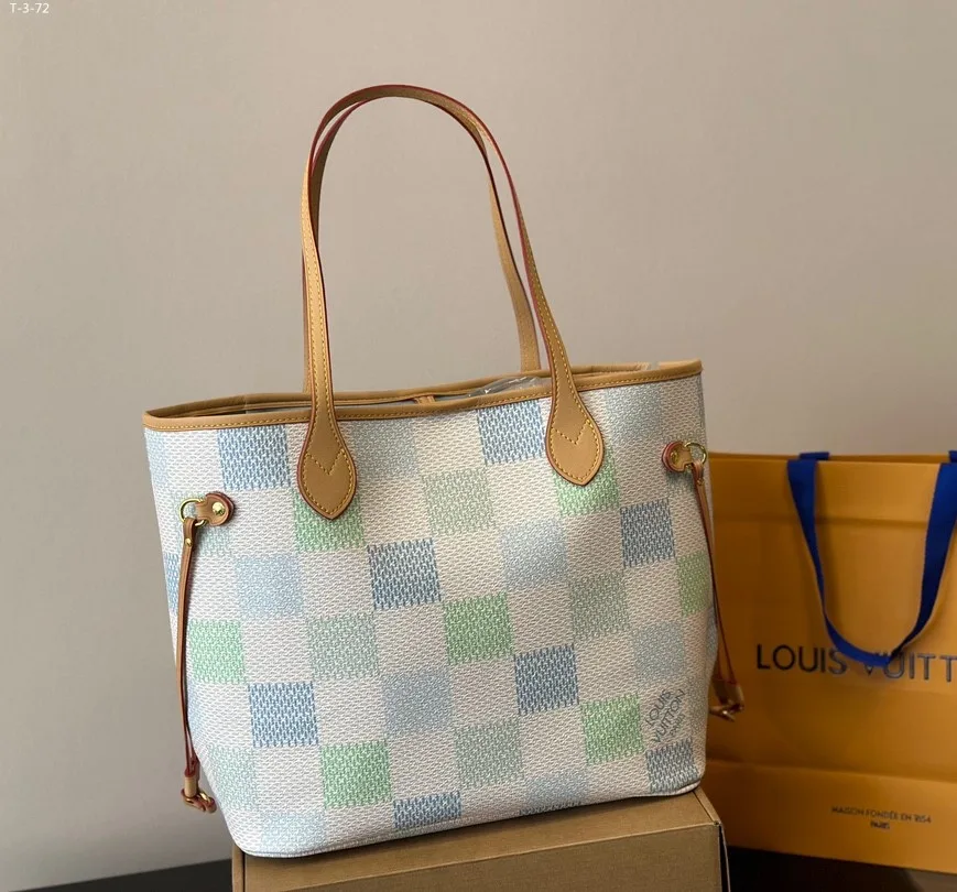 Louis Vuitton Neverfull Damier Canvas Pistachio 31Cm Secondary image