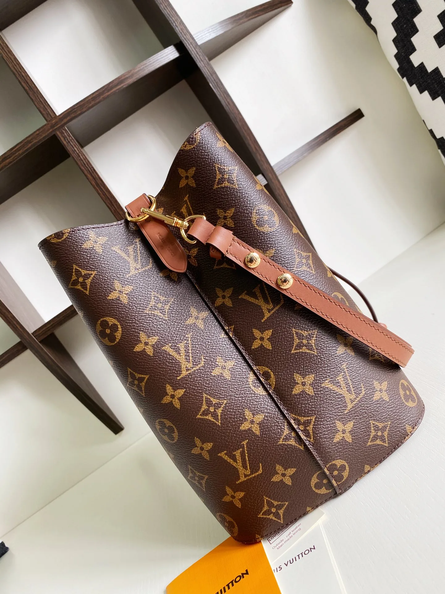 Louis Vuitton Neonoe Mm Brown M44887