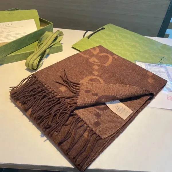 Gucci GG Cashmere Jacquard Scarf In Brown