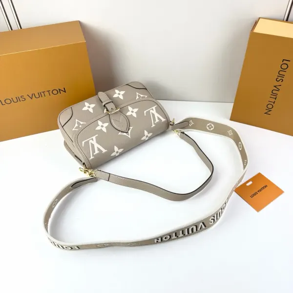 Louis Vuitton Diane Monogram Gray 24Cm