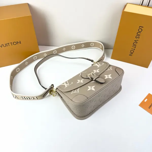 Louis Vuitton Diane Monogram Gray 24Cm