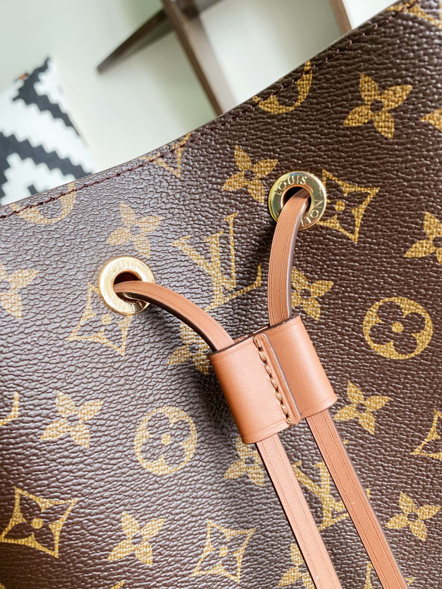 Louis Vuitton Neonoe Mm Brown M44887