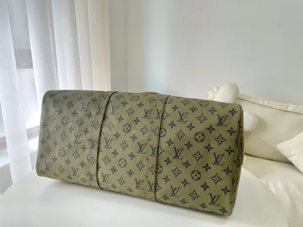 Louis Vuitton Keepall Bandouliere 50 Green Travel Bag M23963