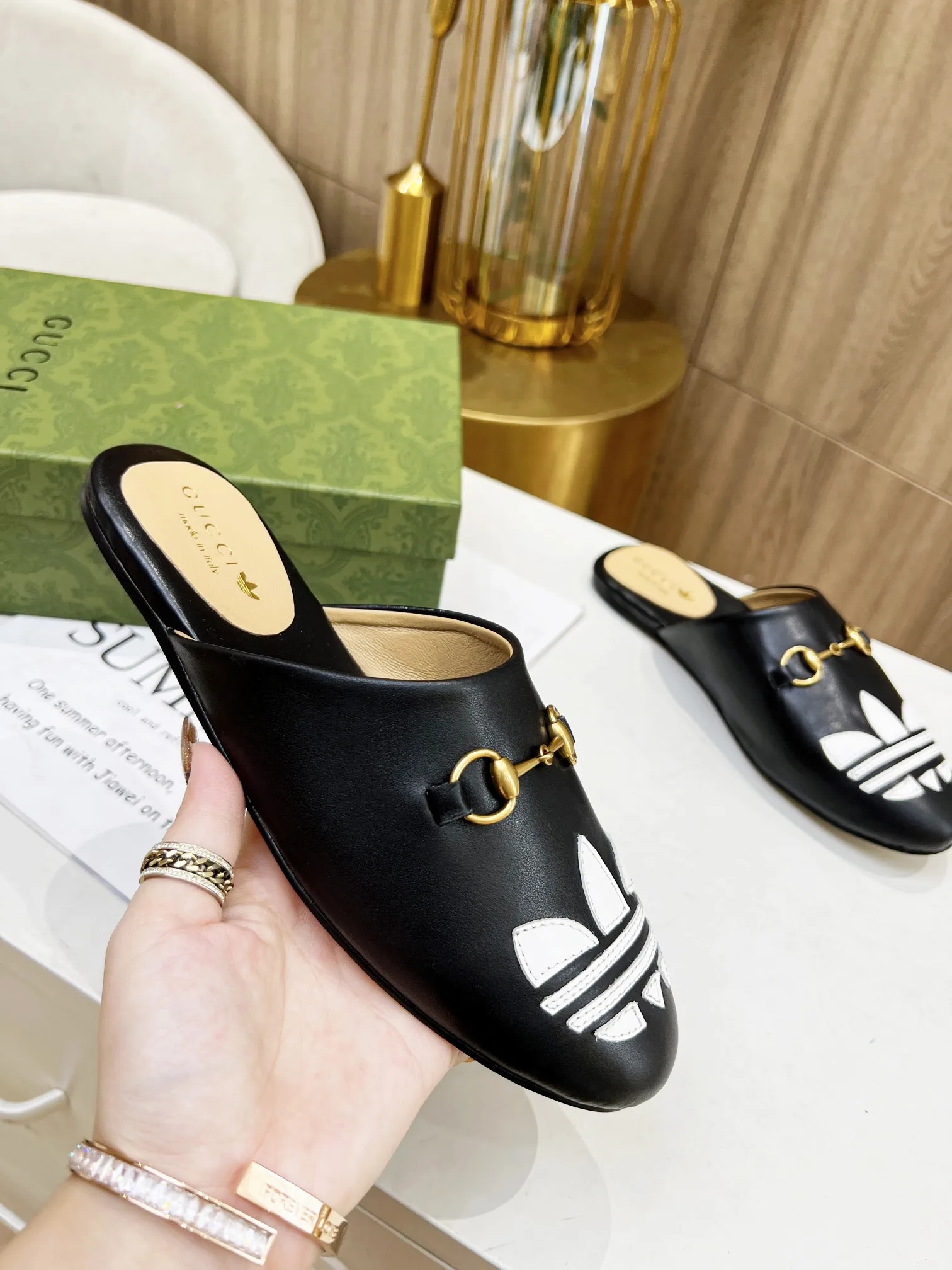 GUCCI x Adidas Originals Trefoil Slipper Suede Shoes Women’s Black 702211 Secondary image