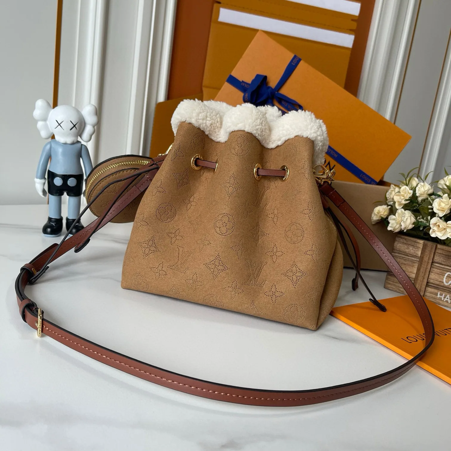Louis Vuitton Bella Bag Secondary image