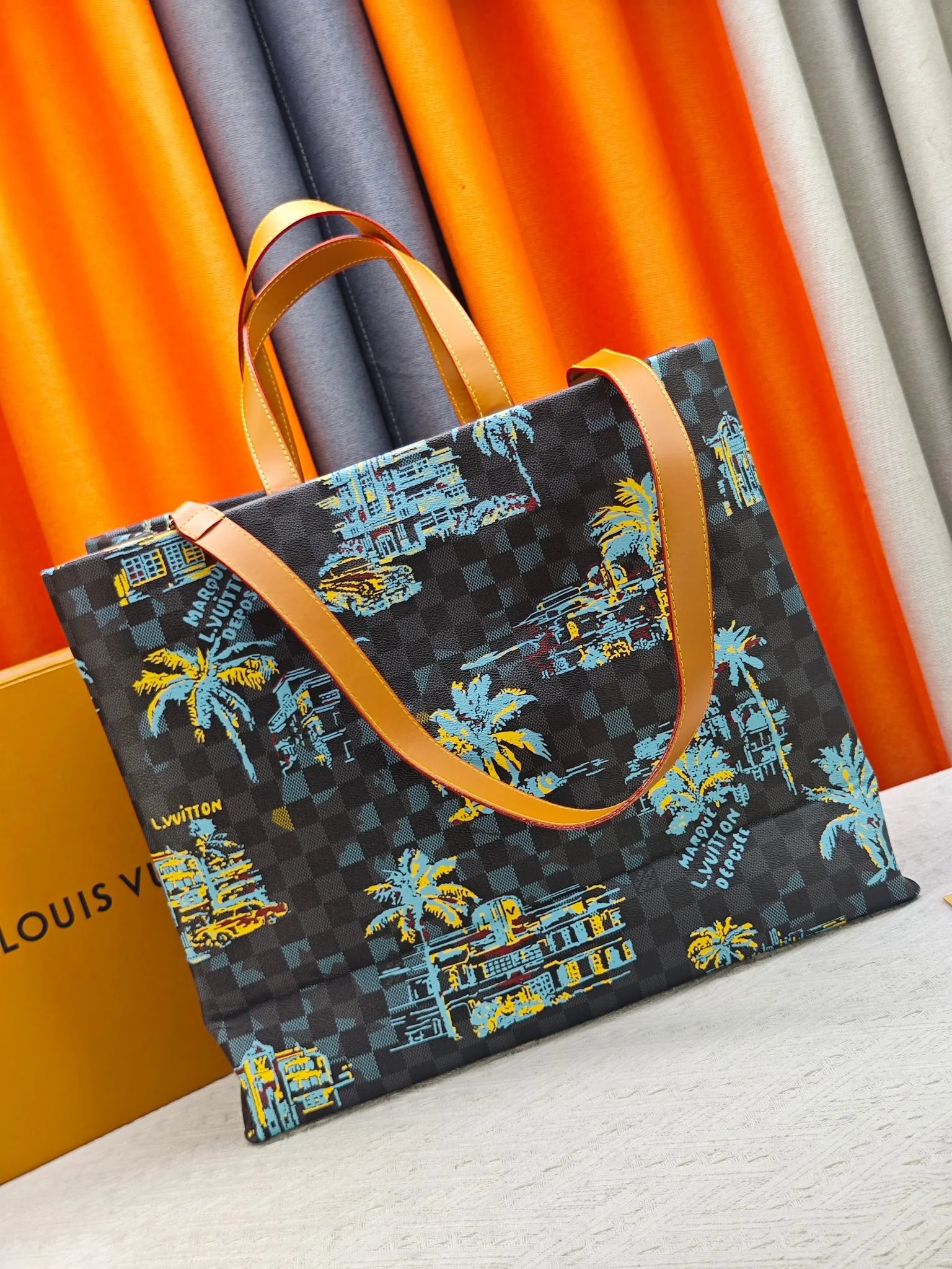 Louis Vuitton Shopper Tote Handbag Secondary image