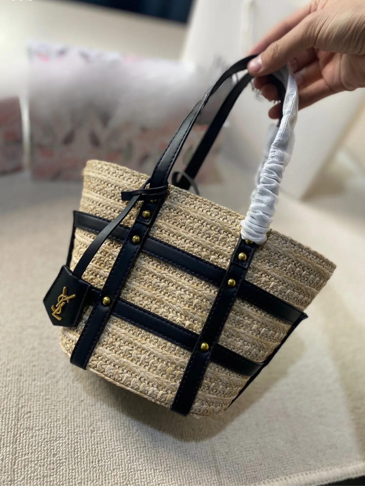 Saint Laurent Medium Panier Harness Raffia Tote Beige 17Cm Secondary image