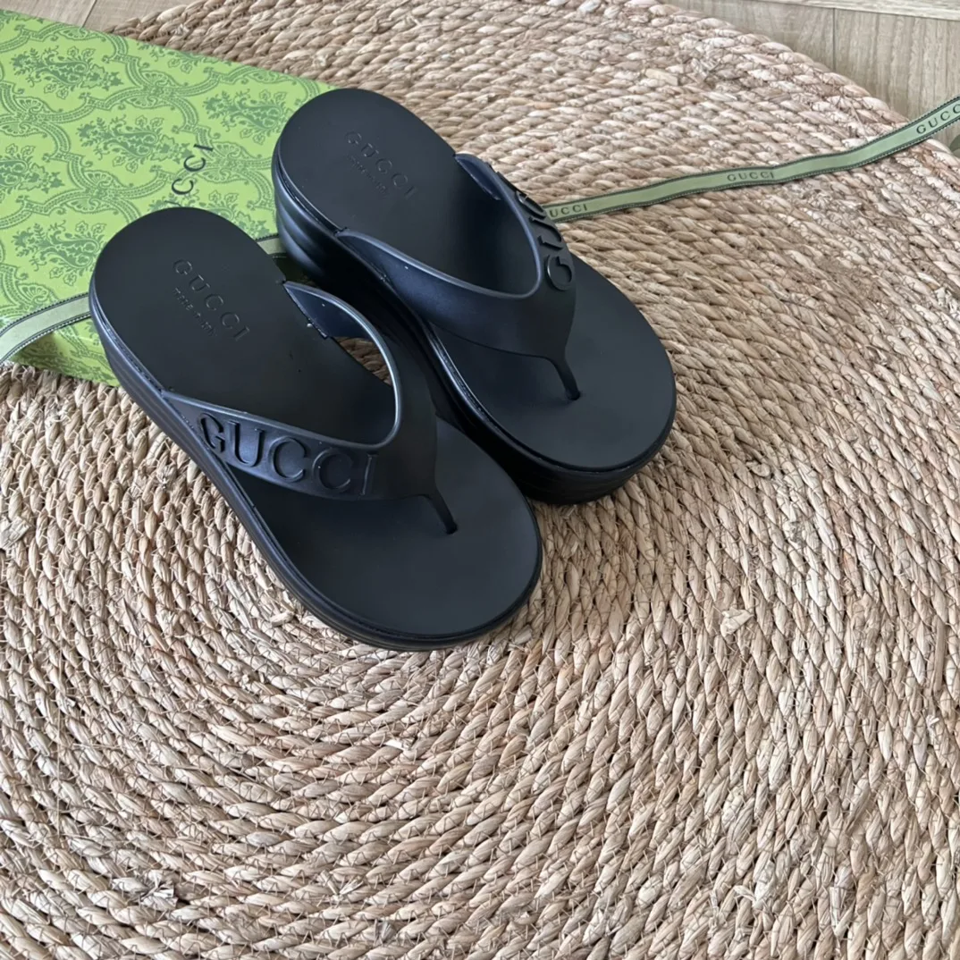 Gucci Tarifa Rubber Platform Flip Flops Black Secondary image