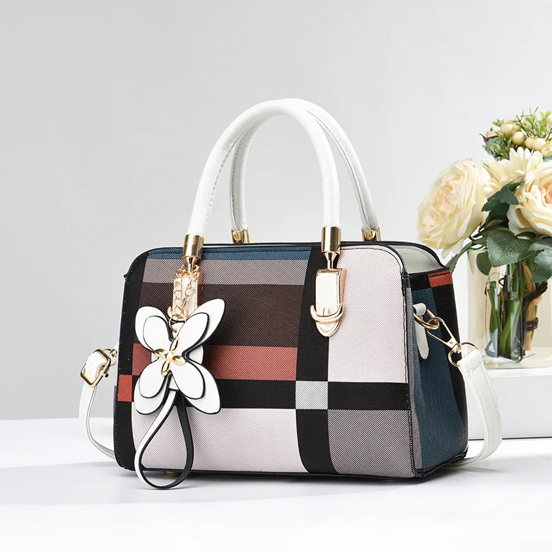 Classic Style Large Color Block PU Leather Women’s Box Bag With Zipper Closure