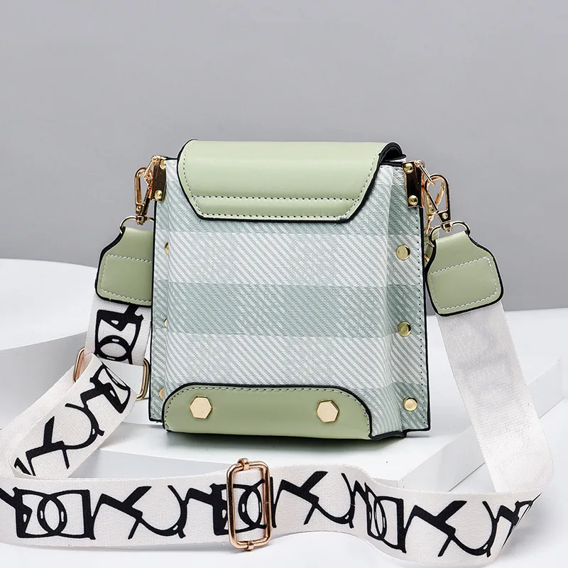 Color Block Small PU Leather Streetwear Crossbody Bag For Women With Zipper Buckle Closure