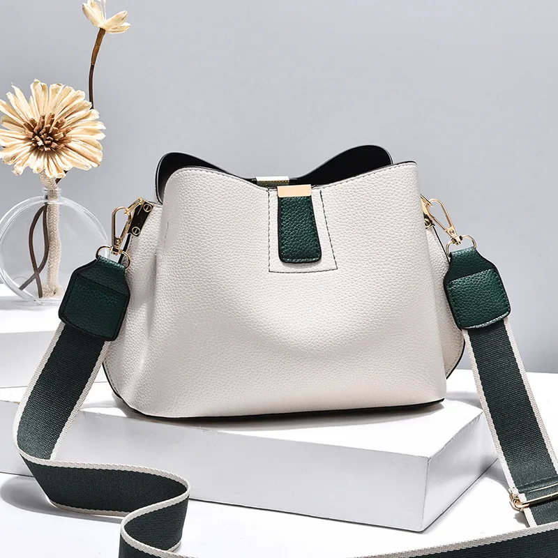 Elegant Small Solid Color PU Leather Women’s Crossbody Bucket Bag With Zipper Clasp Closure